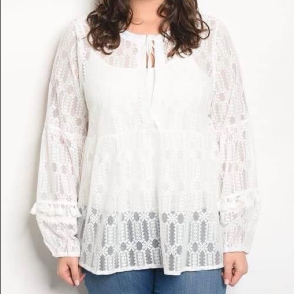 NWT Plus Size Beautiful Off White Top
